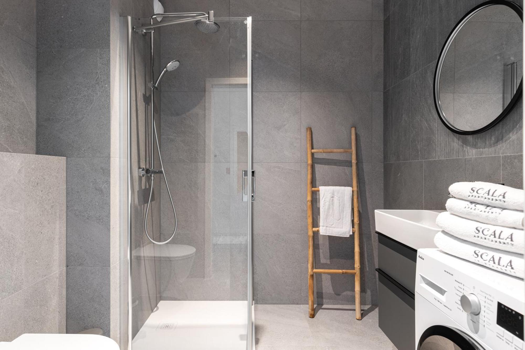 Scala City Center Apartments With Parking By Lion Apartments Gdansk Ngoại thất bức ảnh